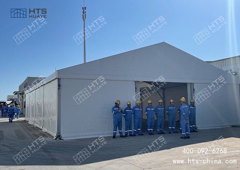这座工业铝合金篷房用作仓储，由于沿？狗11级